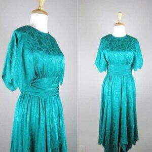 Beautiful Emerald Green Damask 100% Silk Dress A.J. Bari 1980s
